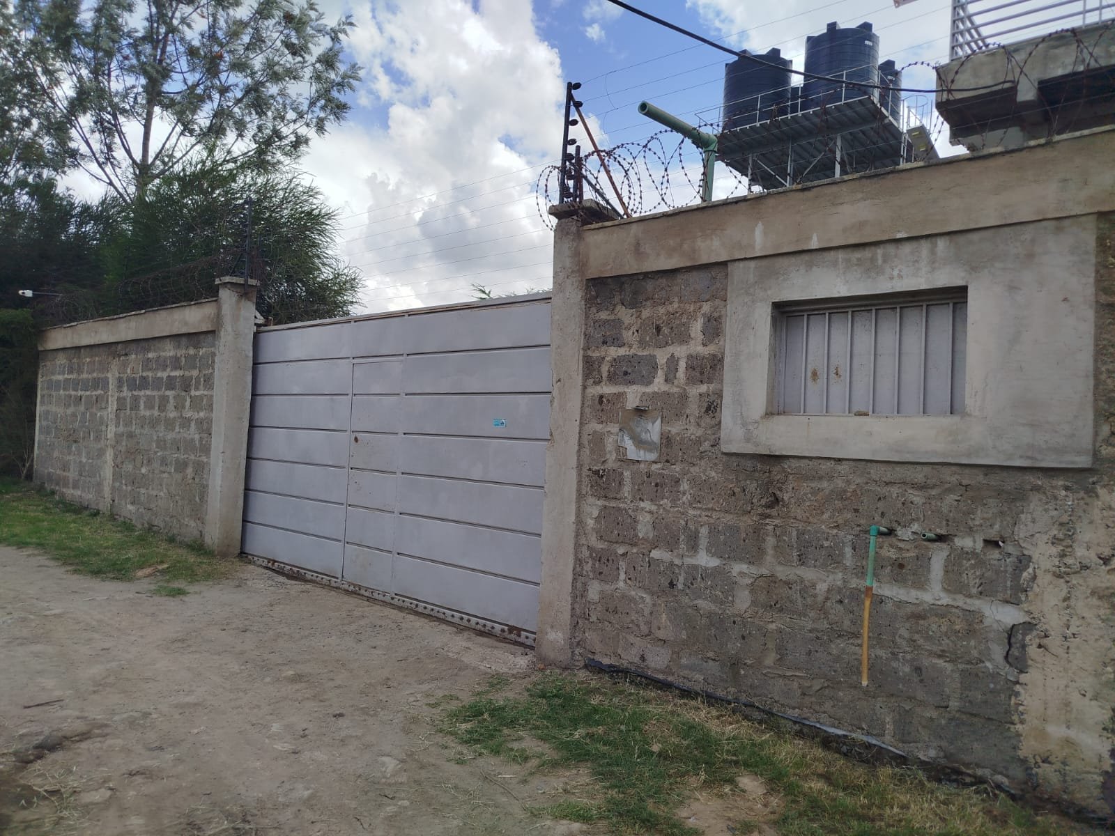 Prime Plot + Production Facility For Sale in Ruai (2)