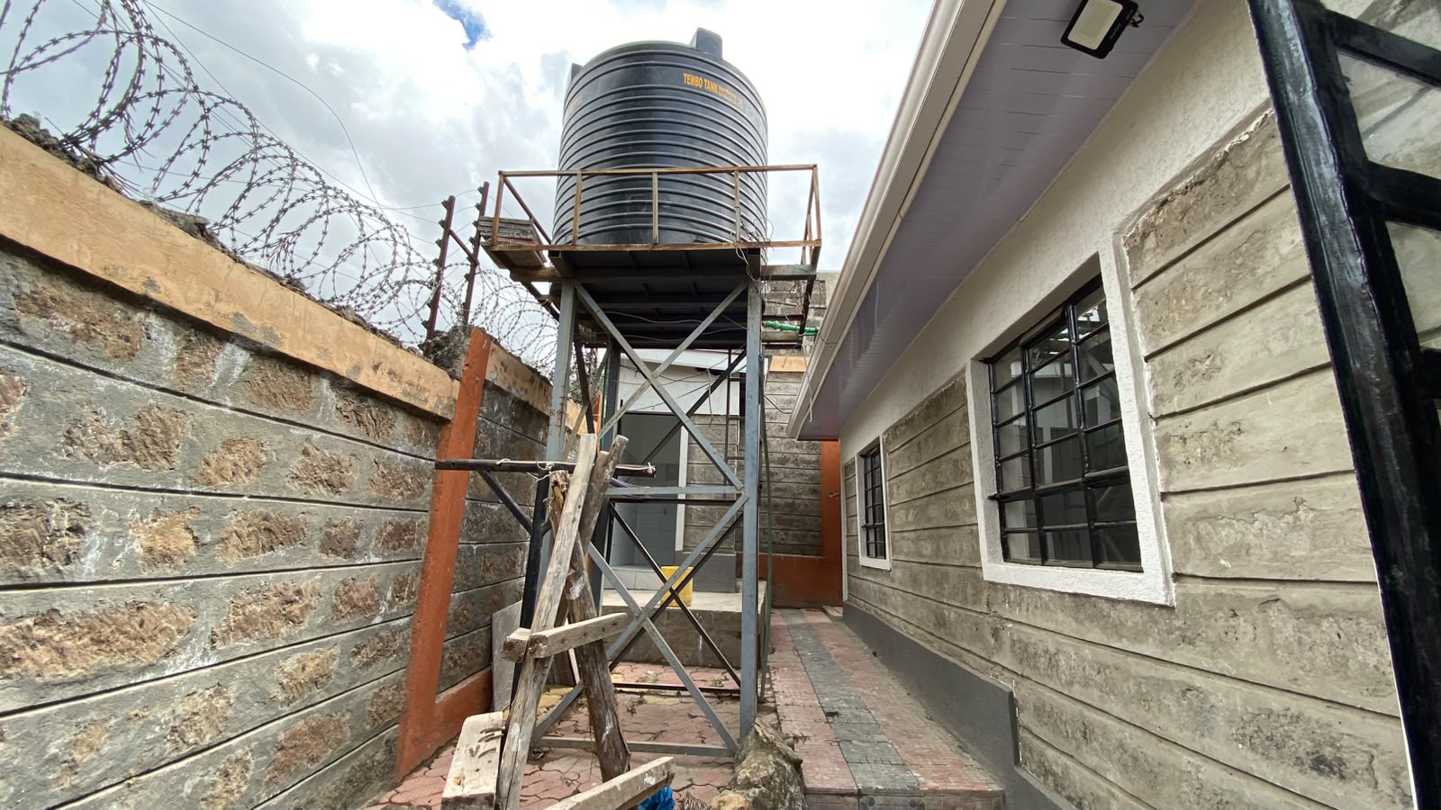 3 Bedroom Bungalow + Dsq in Ongata Rongai (10)