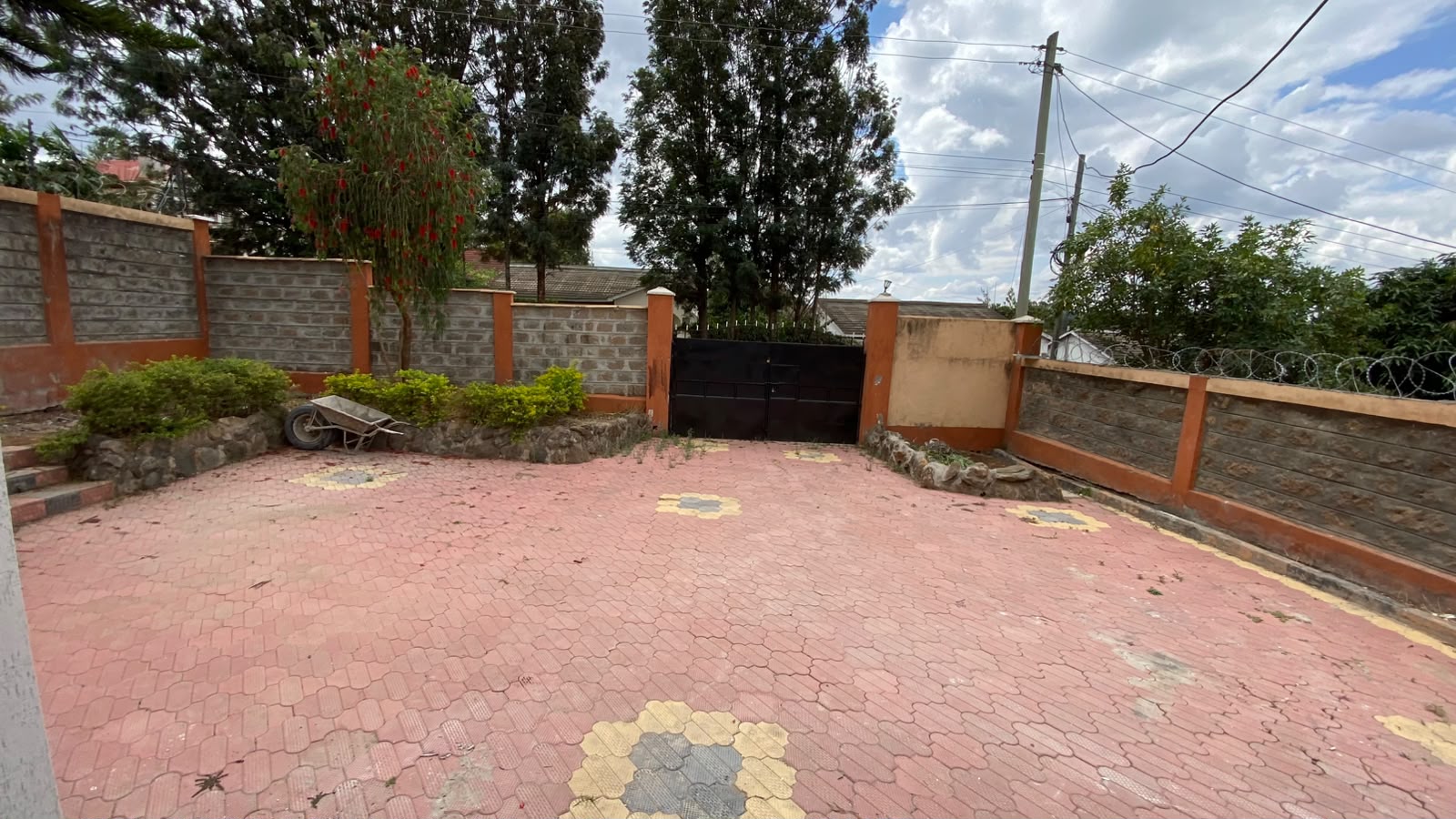3 Bedroom Bungalow + Dsq in Ongata Rongai (3)